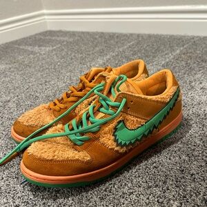 Nike Grateful dunks orange and Green Sneakers